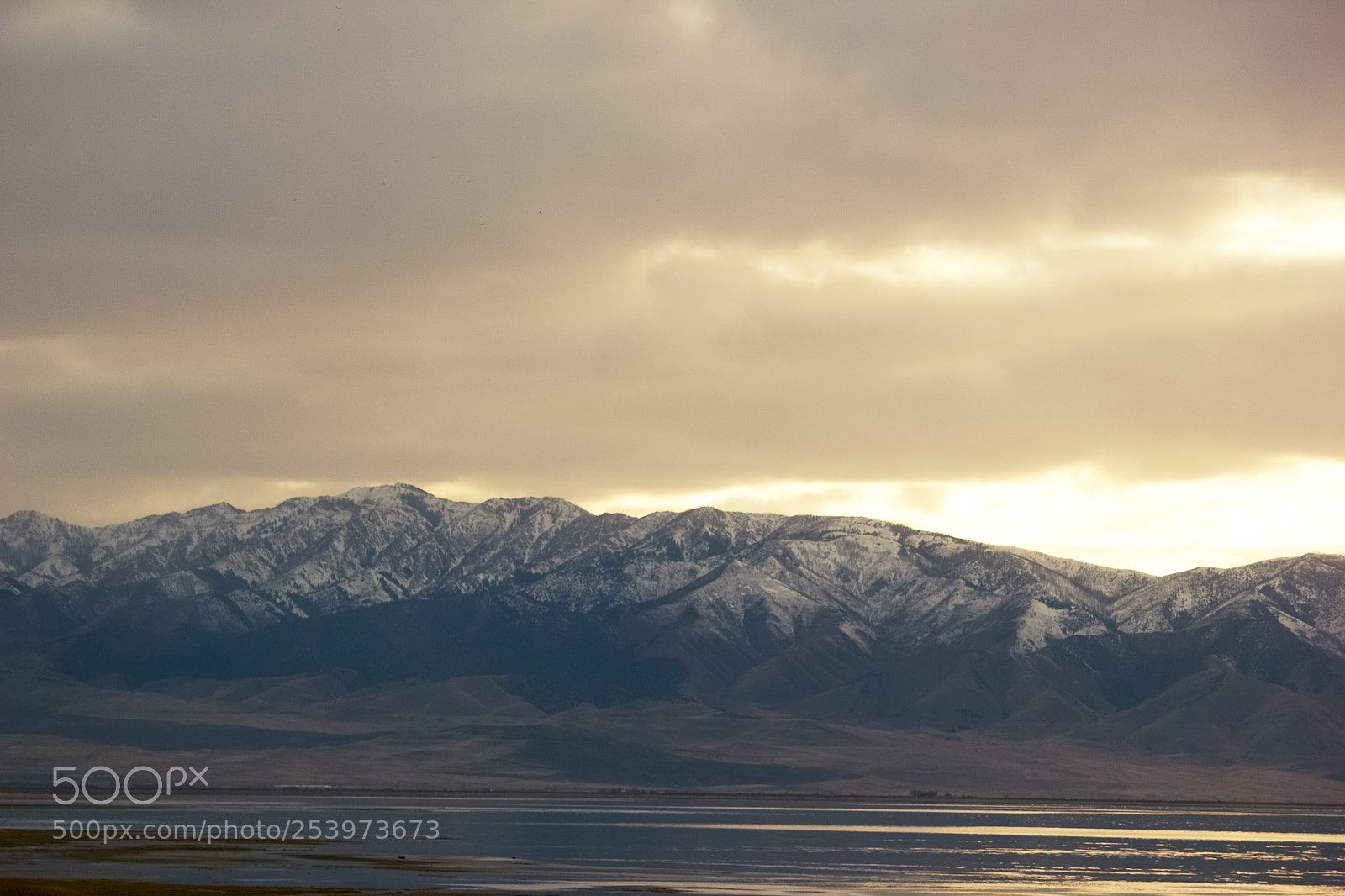 Canon EOS 550D (EOS Rebel T2i / EOS Kiss X4) sample photo. Salt lake sunset photography