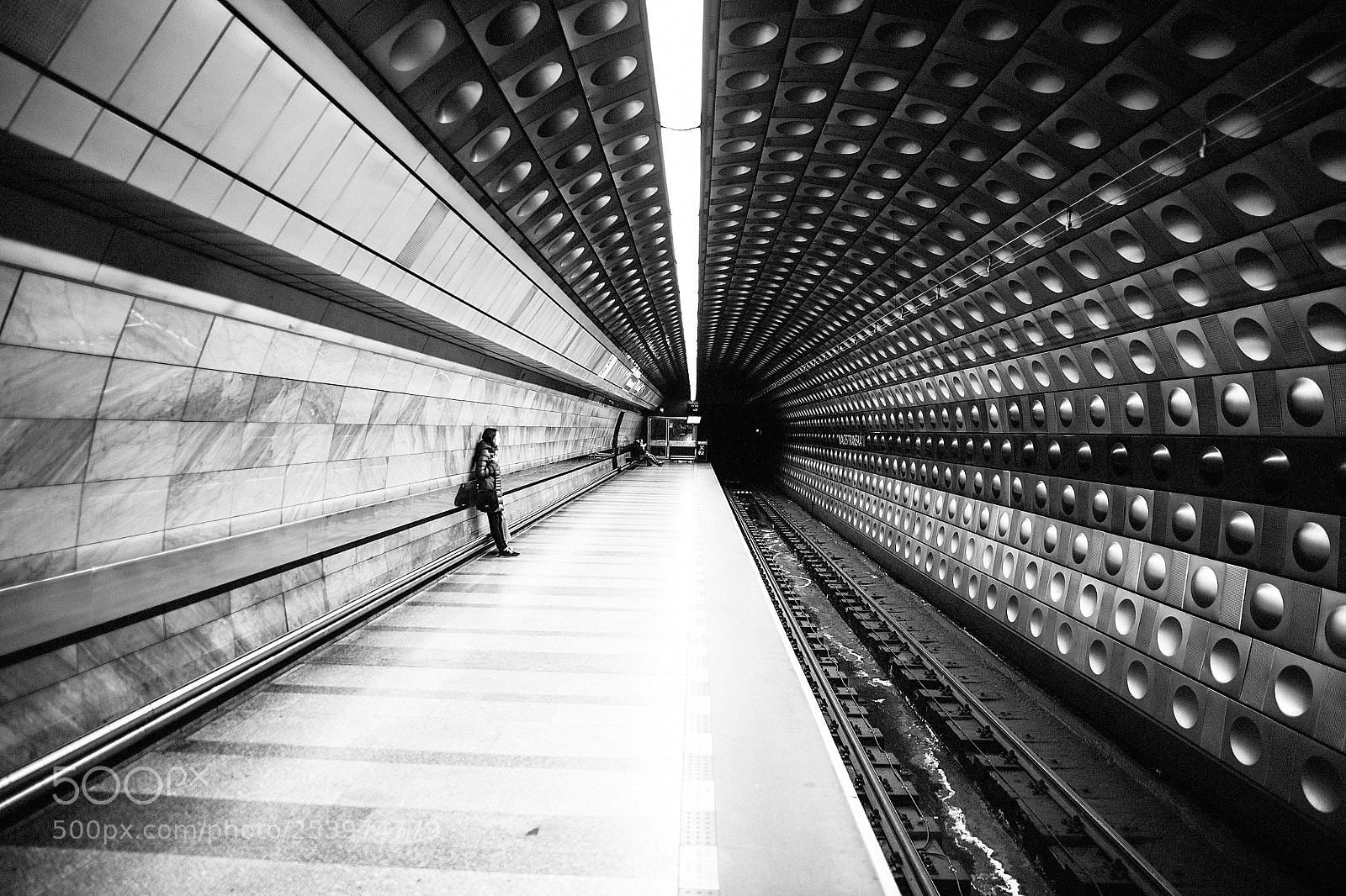 Canon EOS 5DS sample photo. Praha underground photography