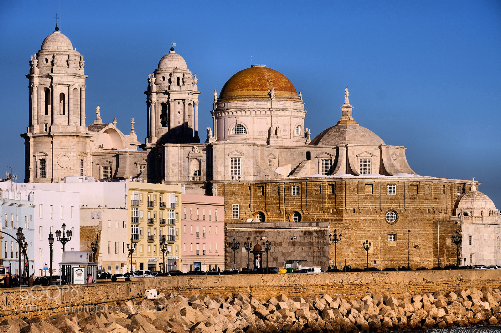 Fujifilm X-T2 sample photo. Cadiz cathedral. photography