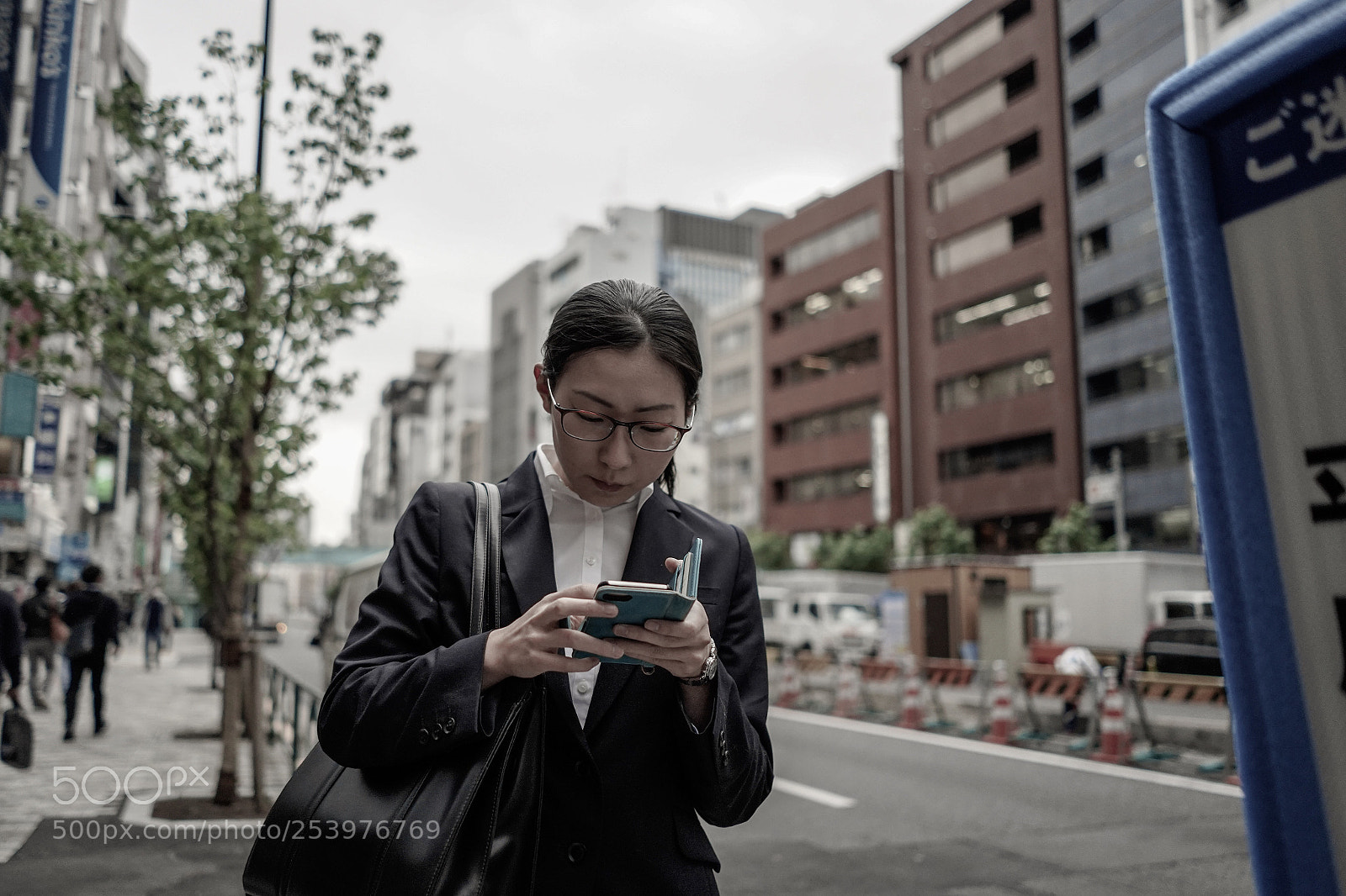 Sony a7 III sample photo. Stop and check with photography