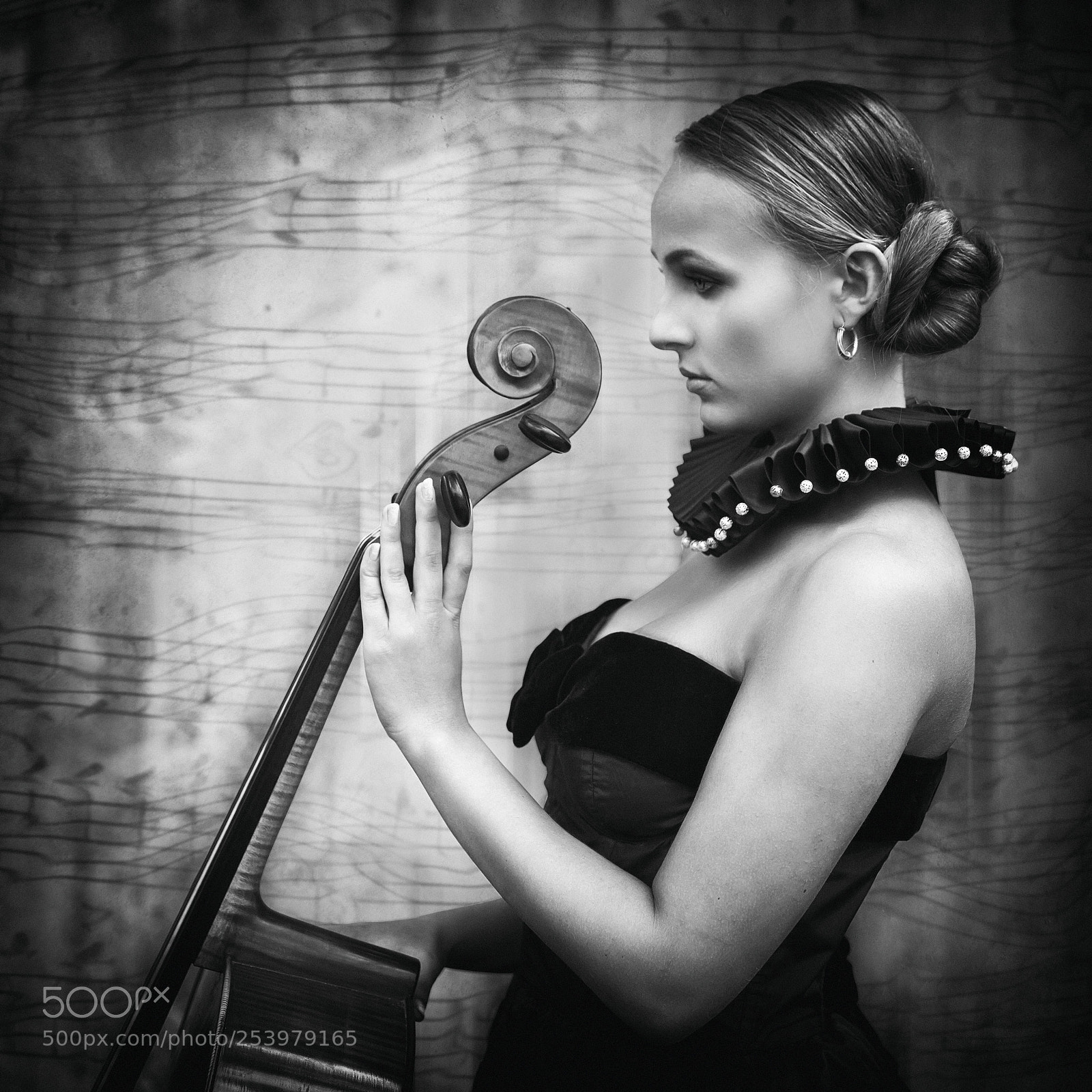 Canon EOS 5D Mark II sample photo. Celina with the cello photography