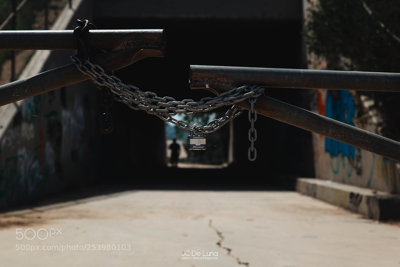 Canon EOS 5D Mark II sample photo. Do not enter los photography
