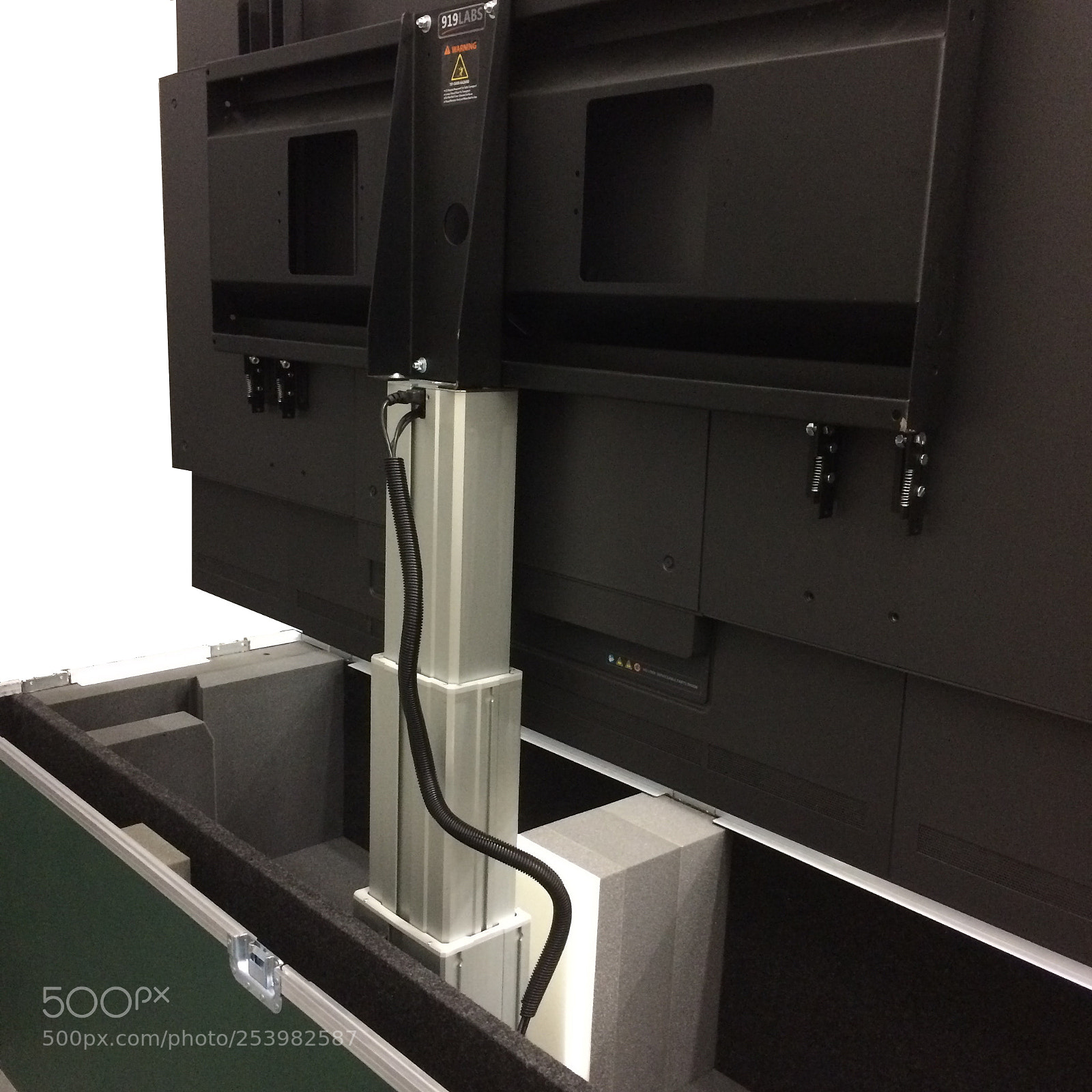 Apple iPhone 5s sample photo. Lift and tilt cases photography