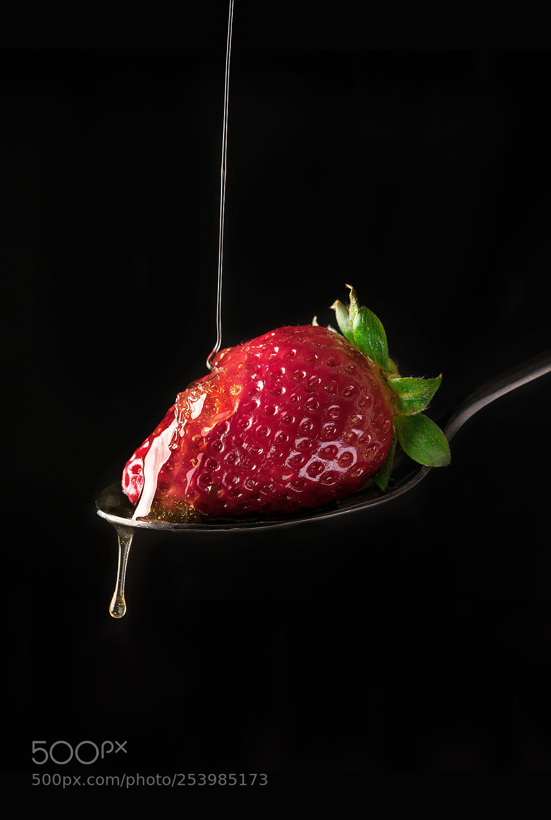 Sony a7R II sample photo. Strawberry & honey photography