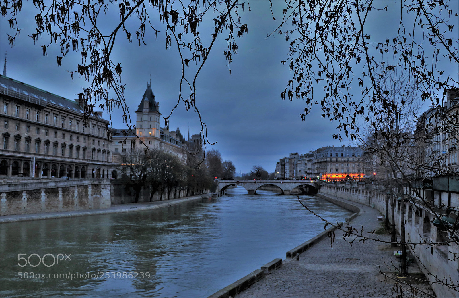 Canon EOS 80D sample photo. Paris in early morning photography