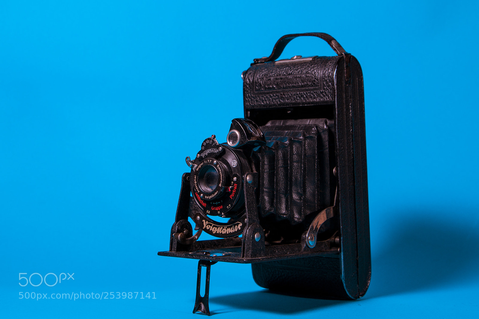 Canon EOS 70D sample photo. Old camera photography