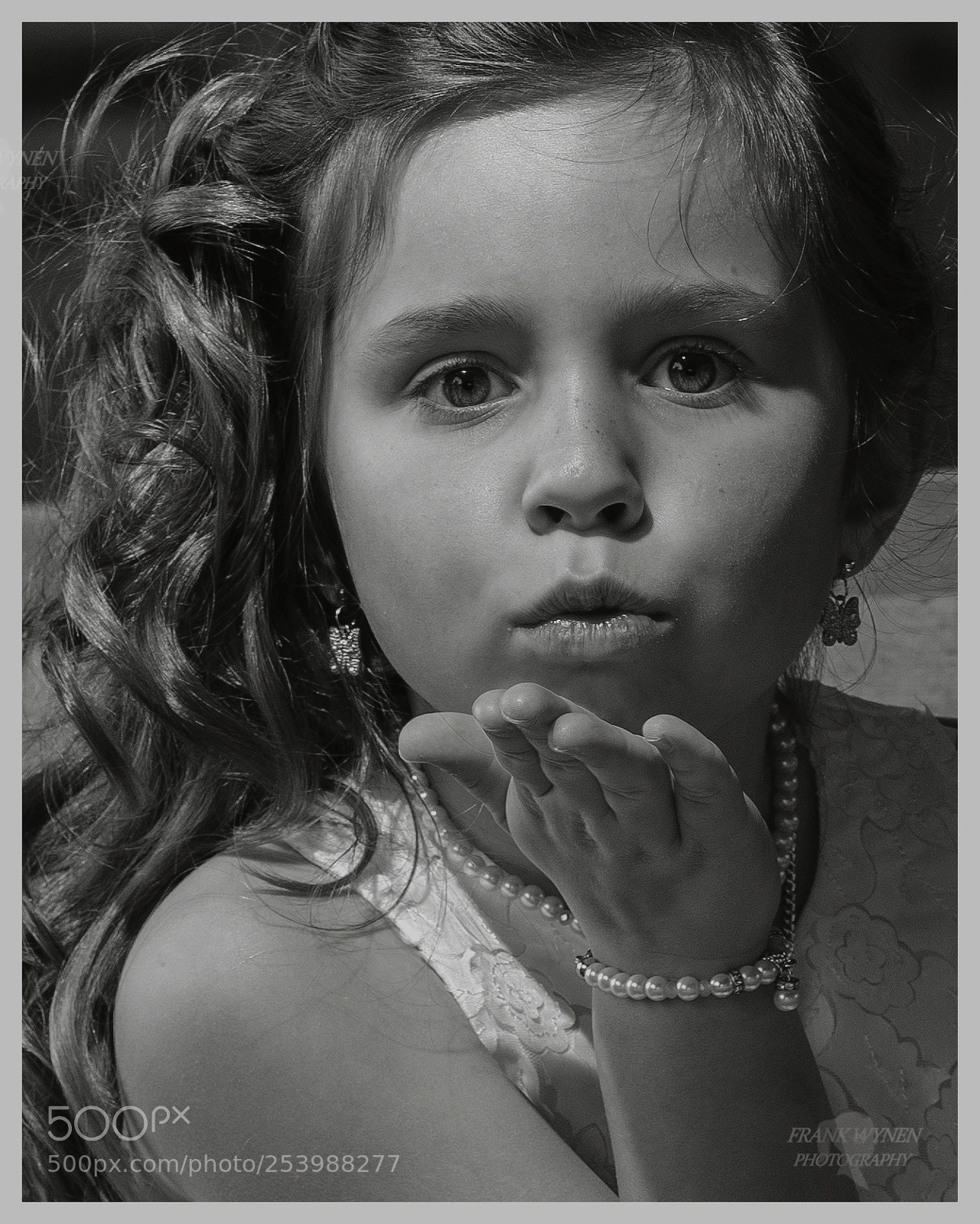 Nikon D850 sample photo. Blowing a kiss photography