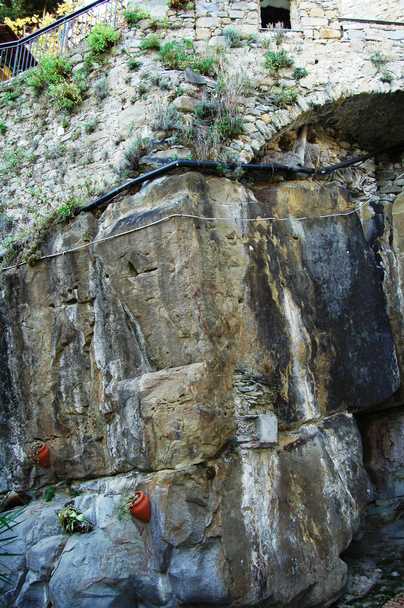 Nikon D70 sample photo. Ceriana (im): resti di mura romane photography