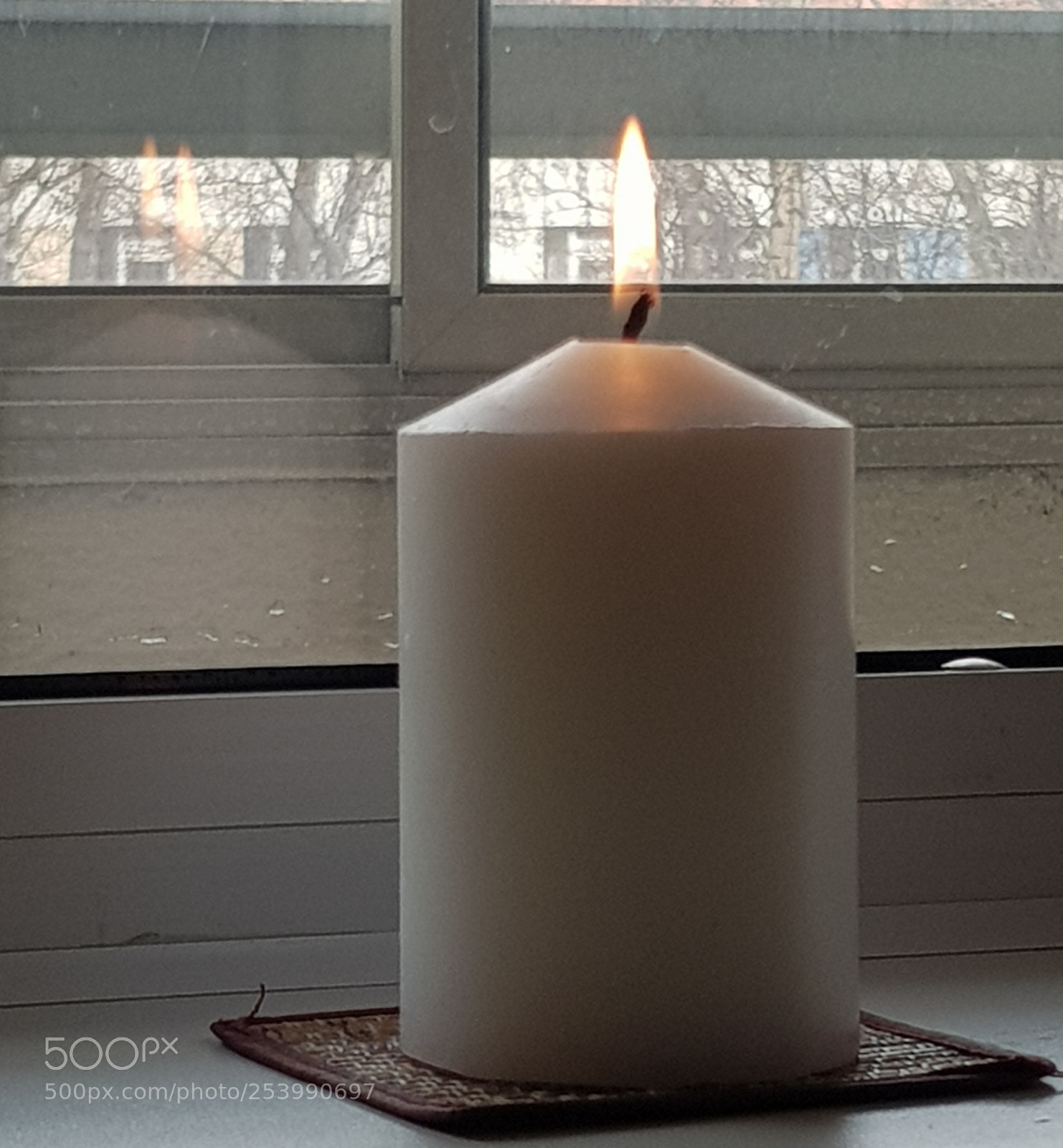 Samsung Galaxy S8+ sample photo. Отражение свечи. photography