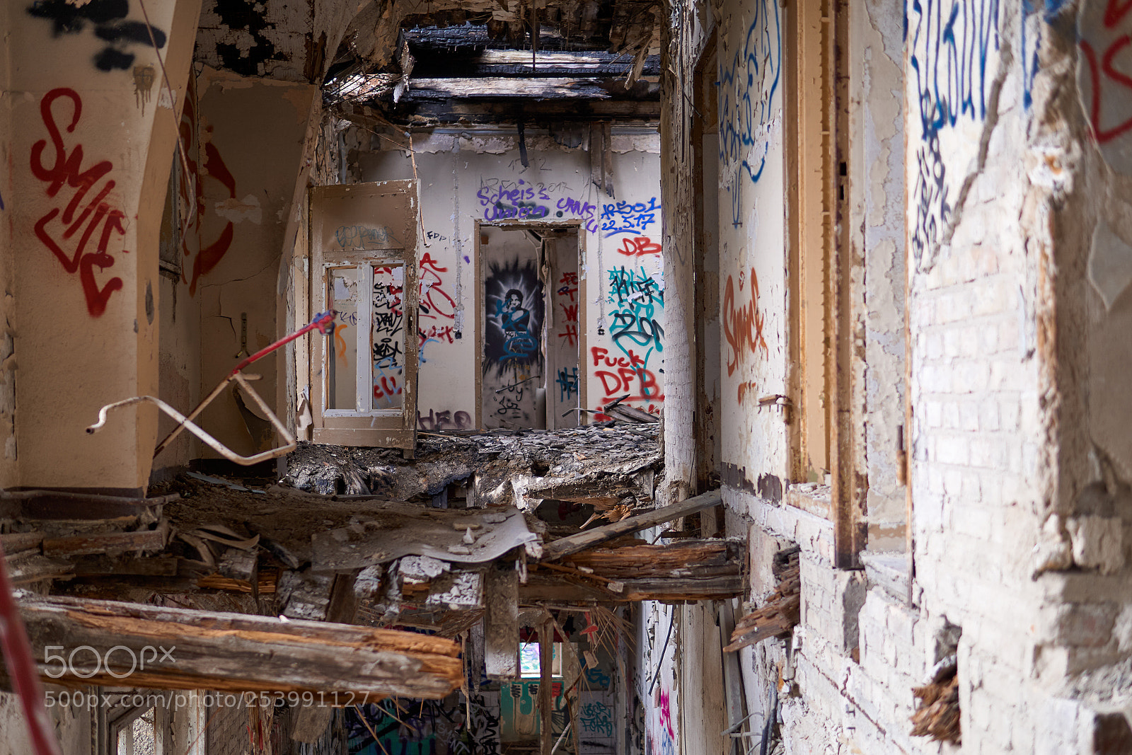 Sony a6000 sample photo. Abandoned children's hospital @ berlin photography