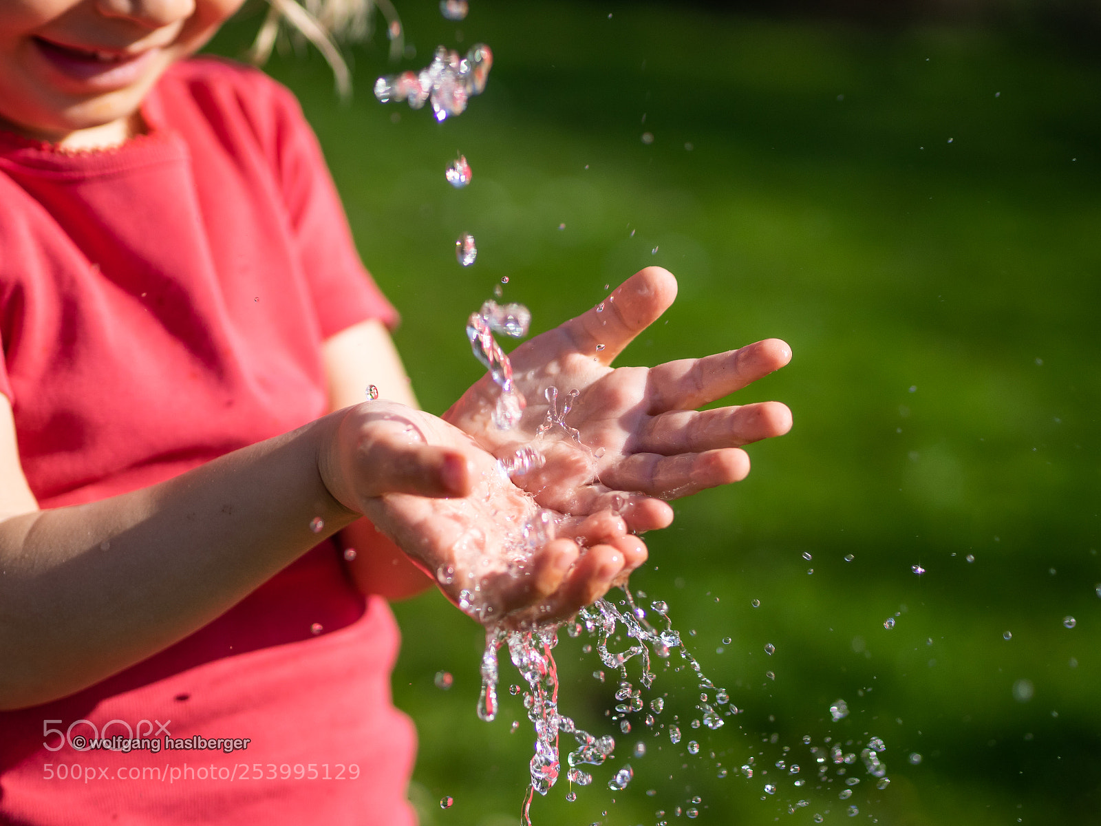 Olympus OM-D E-M1 sample photo. Falling drops photography