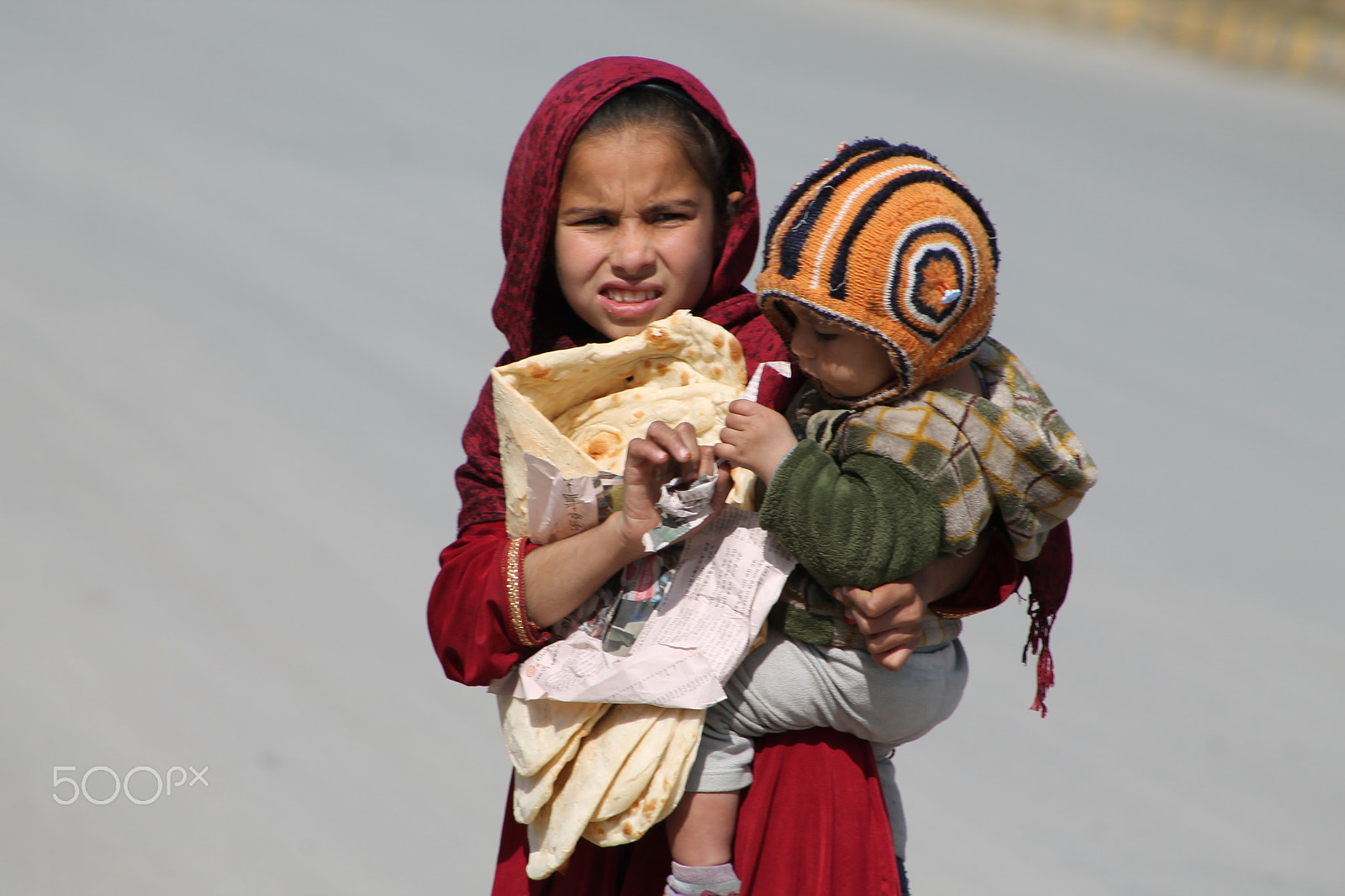 Canon EF 75-300mm f/4-5.6 sample photo. Afghan girl photography