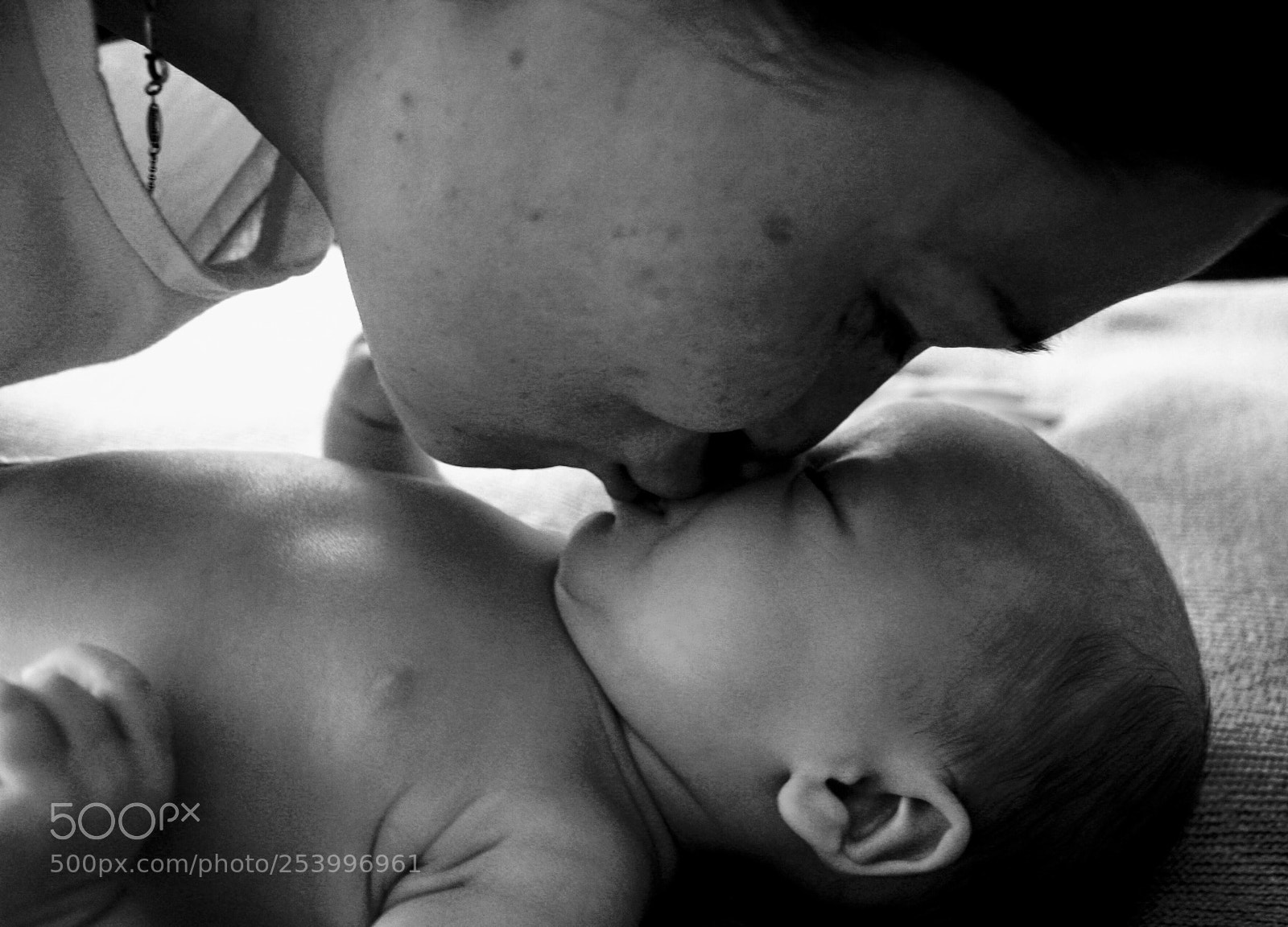 Canon EOS 40D sample photo. Kisses photography