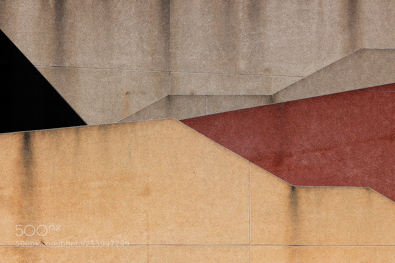 Canon EOS 700D (EOS Rebel T5i / EOS Kiss X7i) sample photo. Walls in the city photography