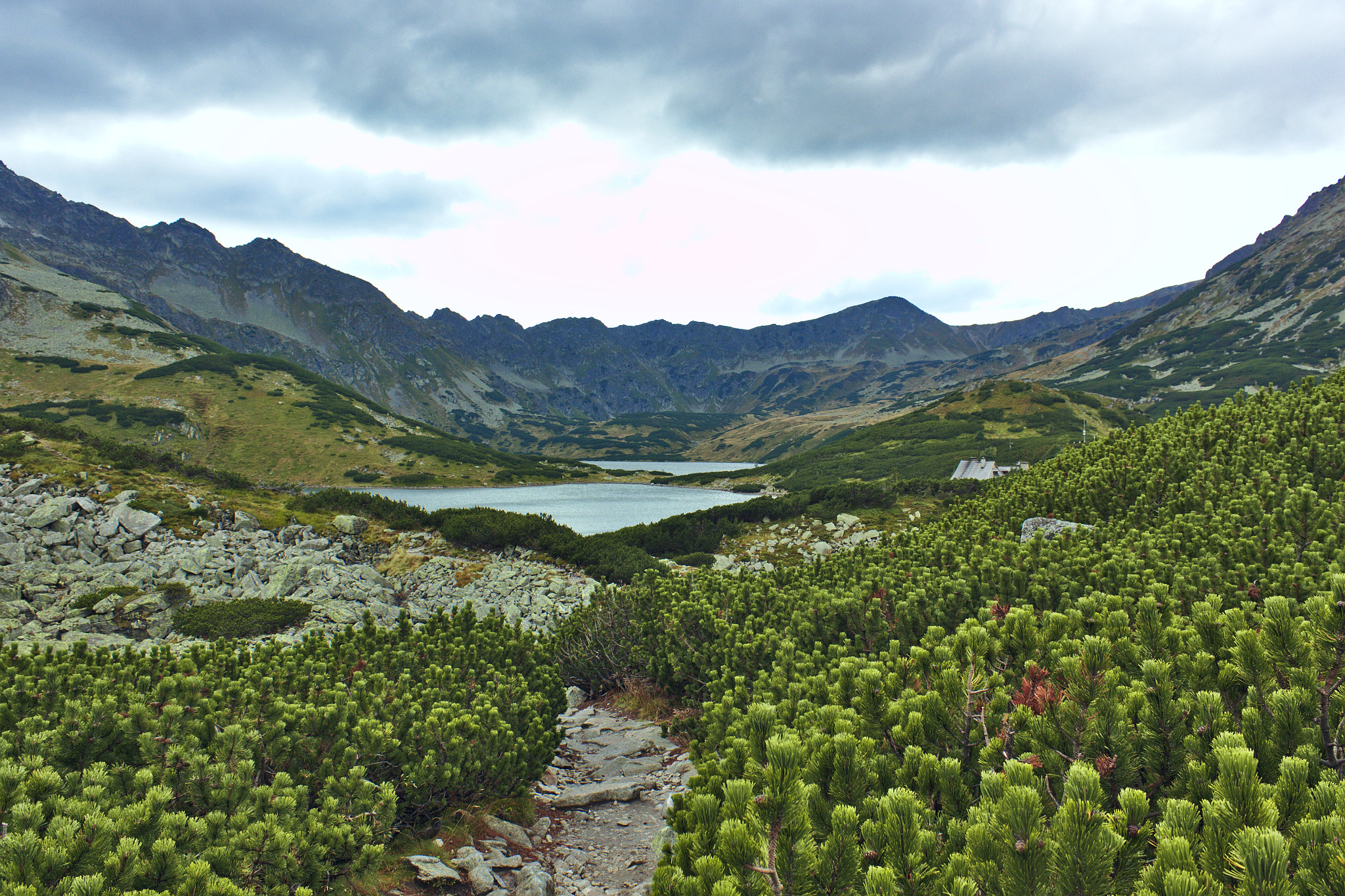 Canon EOS 550D (EOS Rebel T2i / EOS Kiss X4) sample photo. Mountain lakes photography