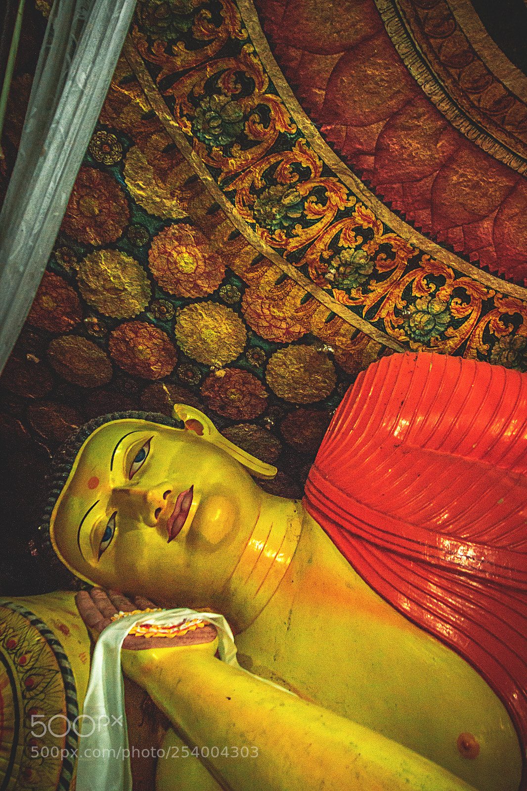 Canon EOS 600D (Rebel EOS T3i / EOS Kiss X5) sample photo. Shrine room, pidurangala viharaya photography