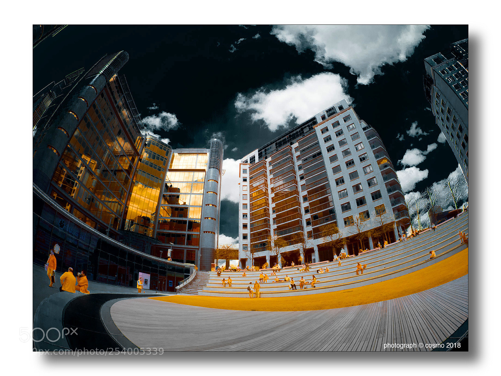 Panasonic Lumix DMC-GX8 sample photo. Sheldon square amphitheatre. photography