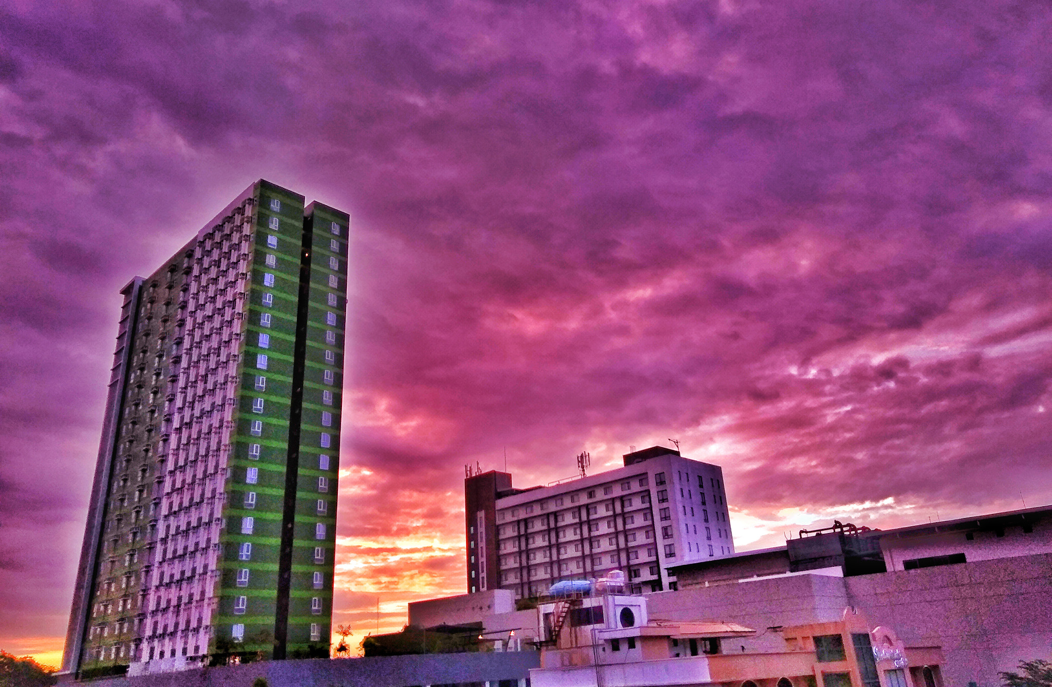 ASUS ZenFone 4 Selfie (ZD553KL) sample photo. Velvet sky. photography