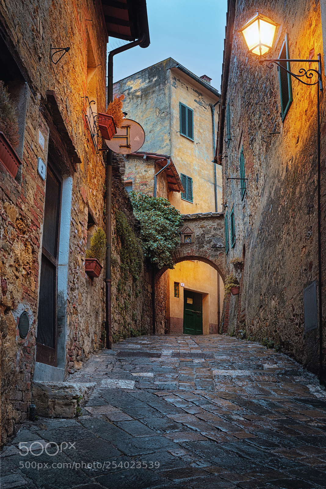 Canon EOS 6D Mark II sample photo. Streets of san quirico photography