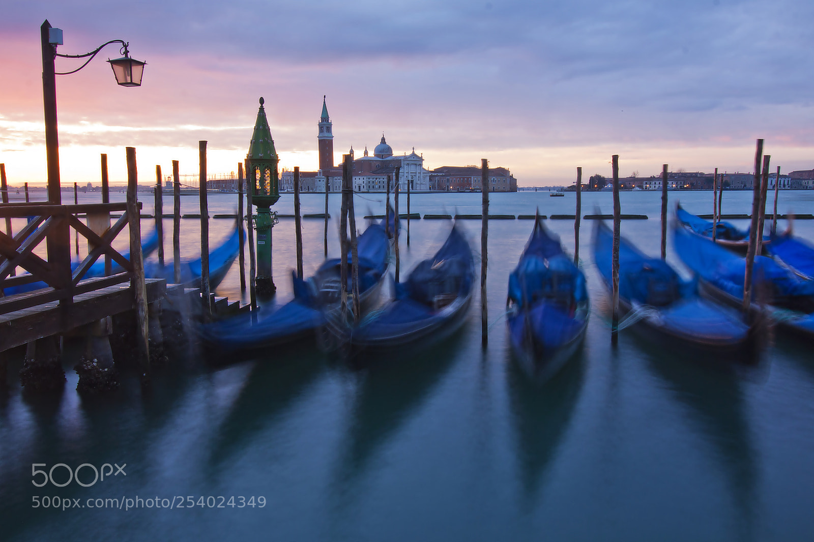Canon EOS 50D sample photo. Venetian gondolas photography