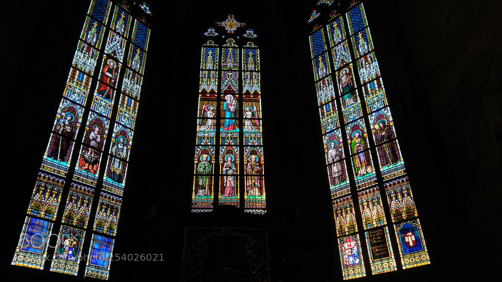 Xiaomi Redmi Note 4 sample photo. St. vitus cathedral, light photography