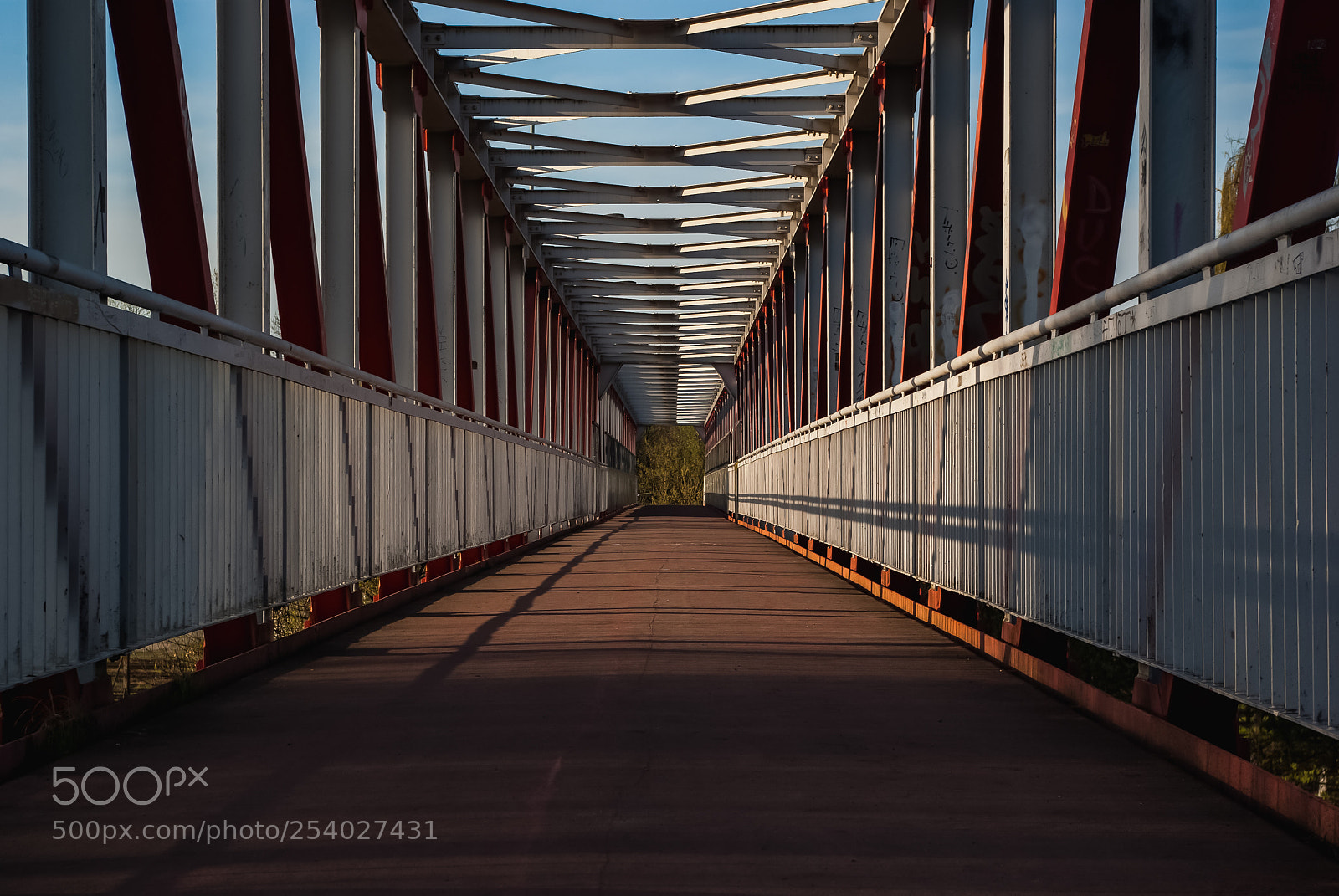 Pentax K10D sample photo. Bridge photography