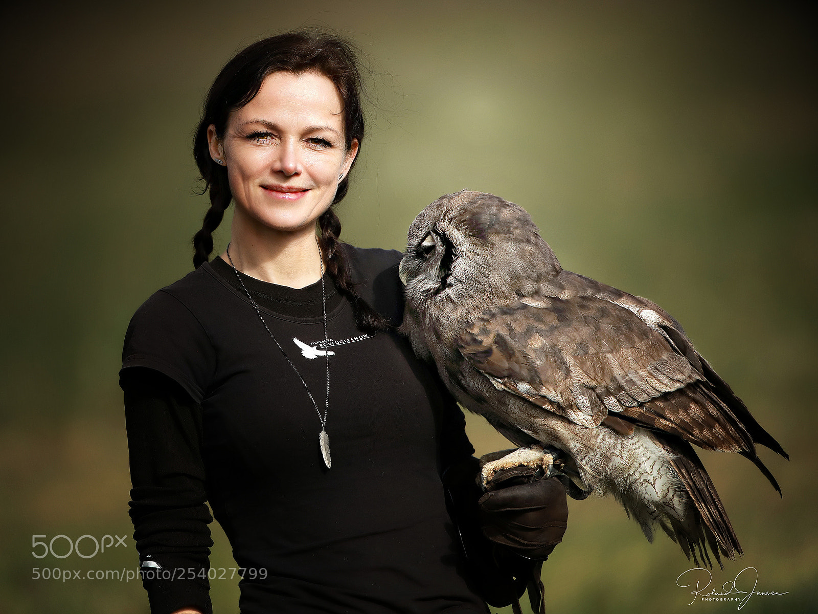 Canon EOS 5D Mark IV sample photo. Beautiful owl photography