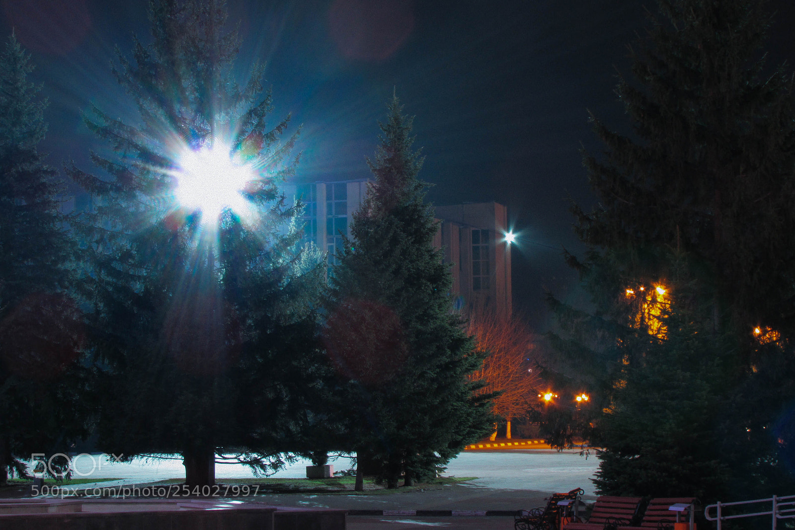 Canon PowerShot SX500 IS sample photo. Night photography