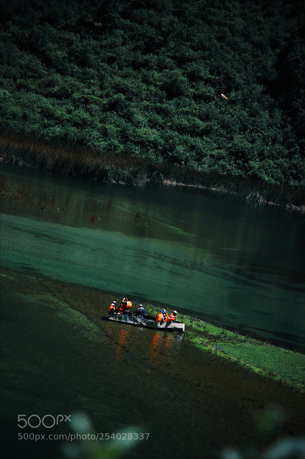Canon EOS 700D (EOS Rebel T5i / EOS Kiss X7i) sample photo. Fun in the river photography