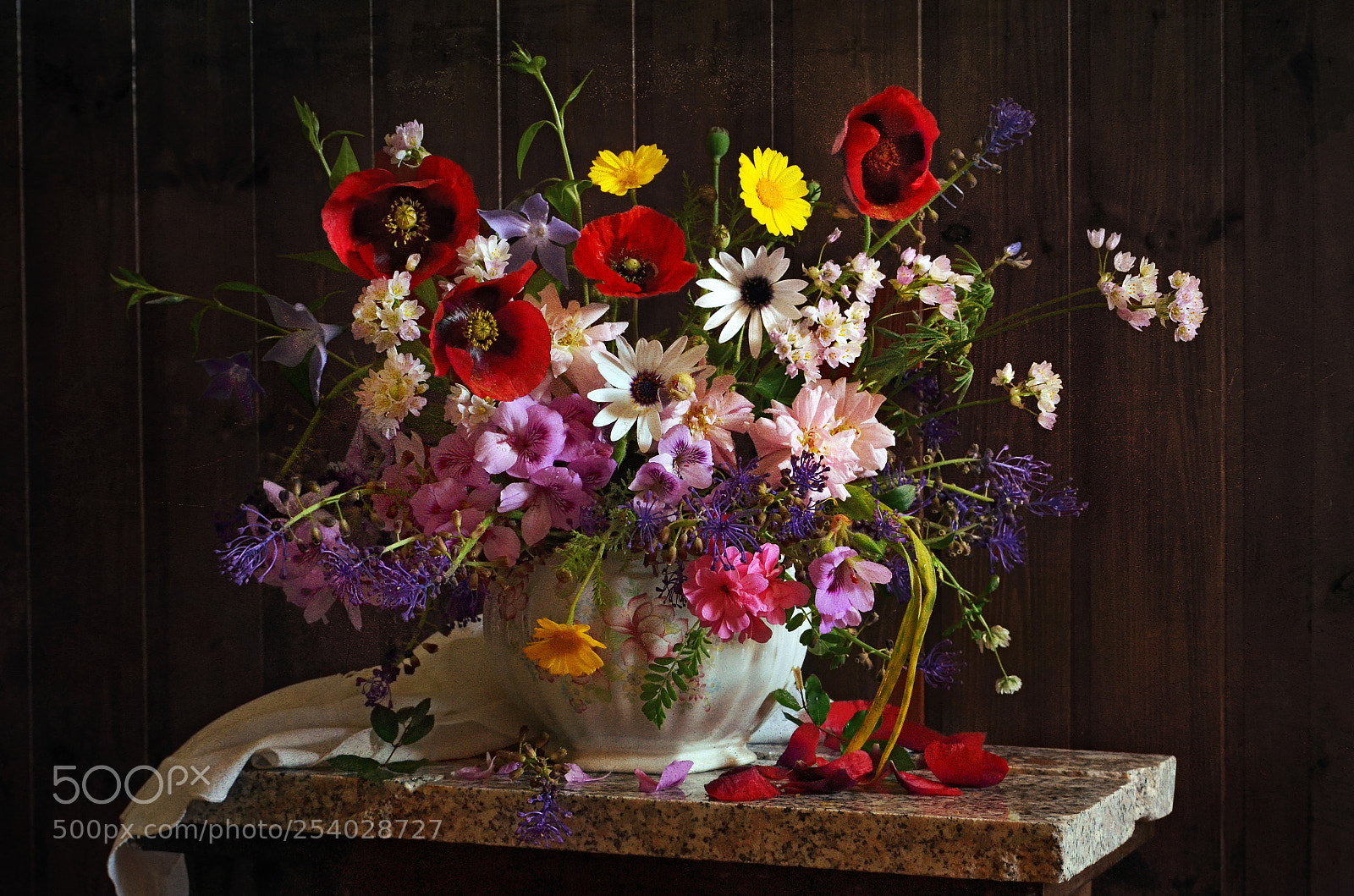 Nikon D5100 sample photo. Spring flower multiplicity with photography