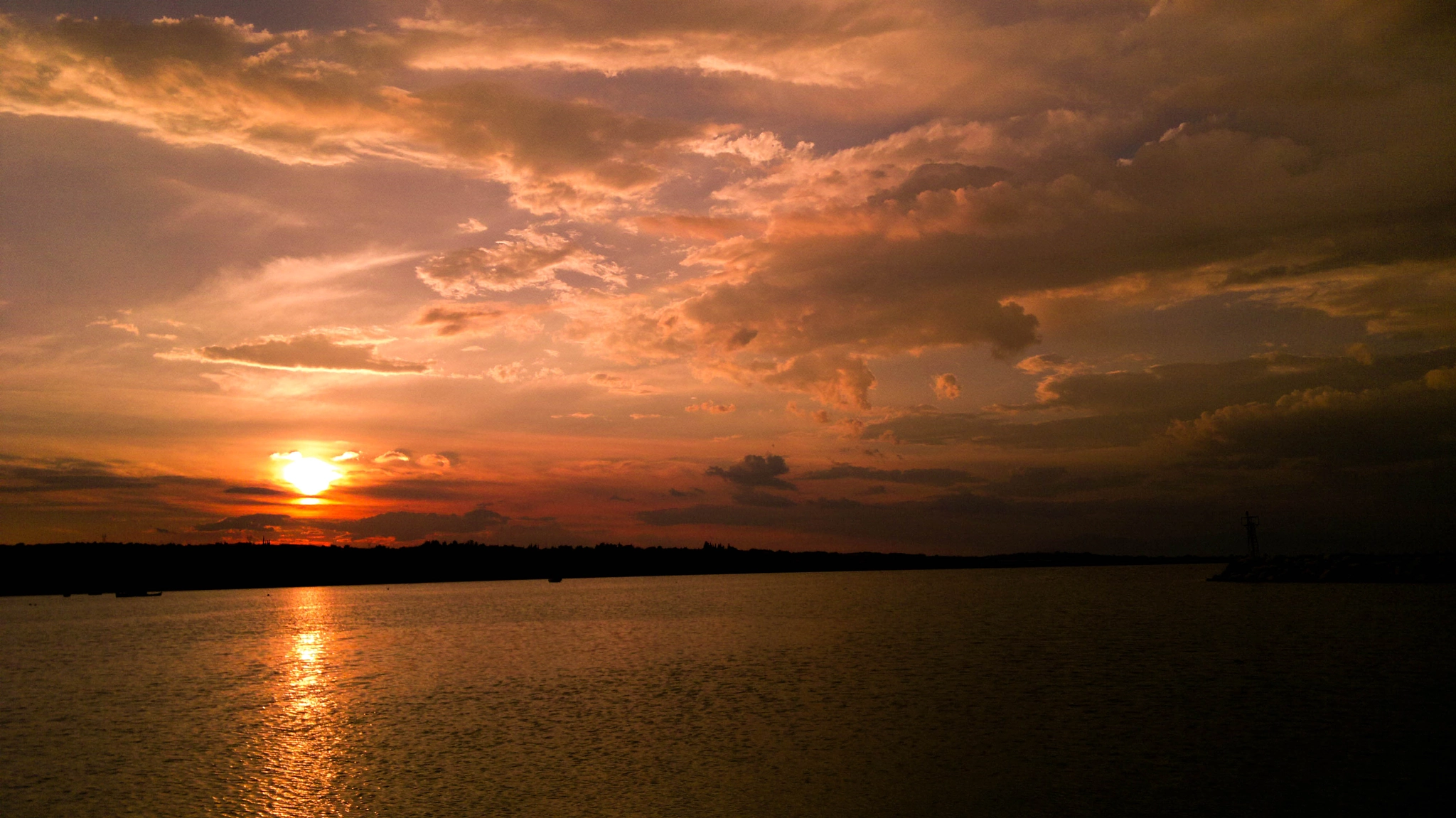 Nokia N8-00 sample photo. Sunset in the port photography