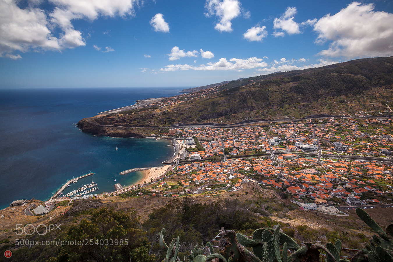 Canon EOS 5D Mark II sample photo. Airport, praia, machico. madeira photography
