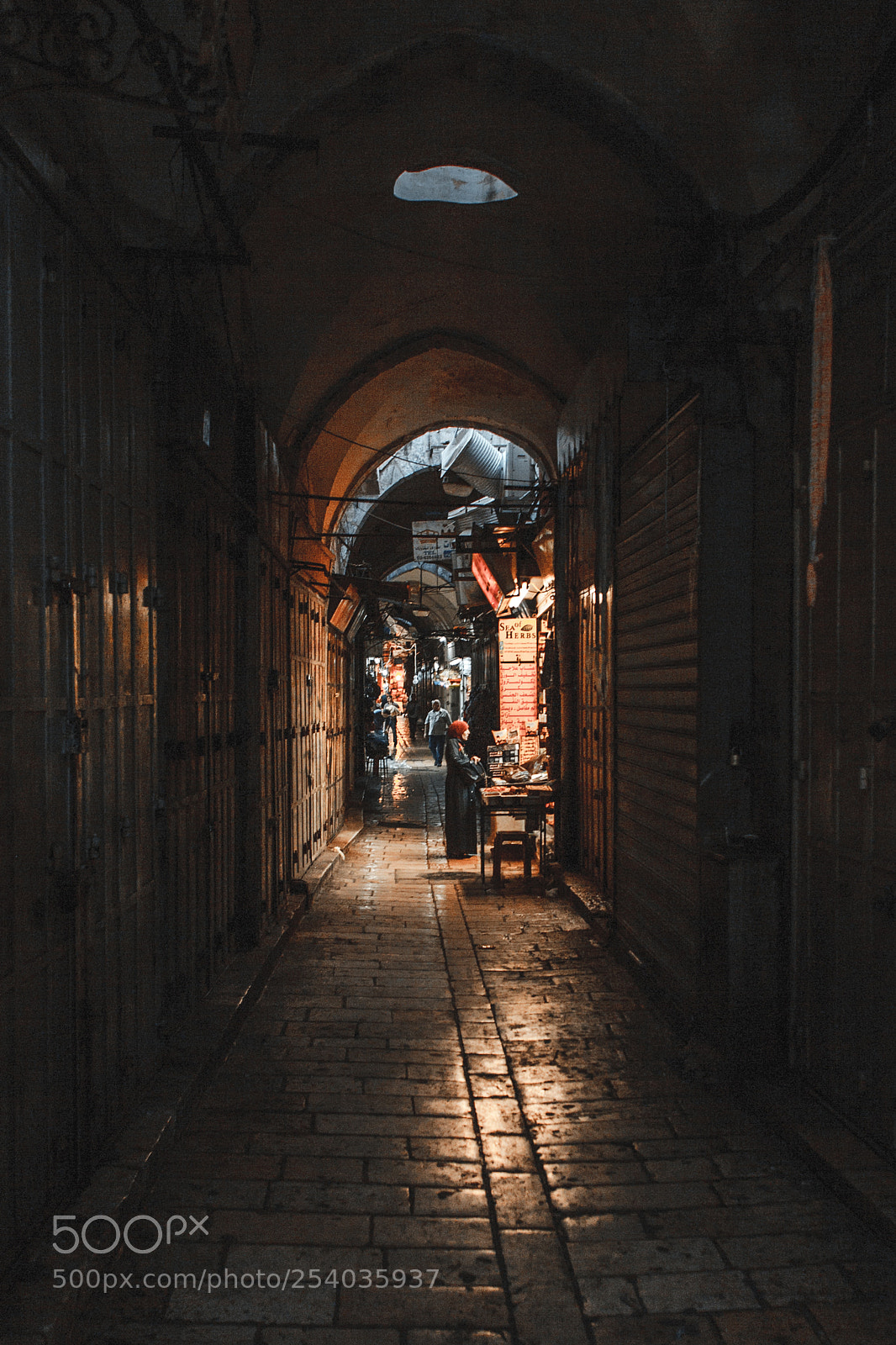 Canon EOS-1D Mark II sample photo. Market photography