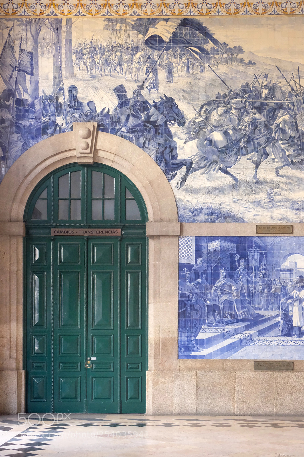 Fujifilm X-T1 sample photo. Porto railway station photography