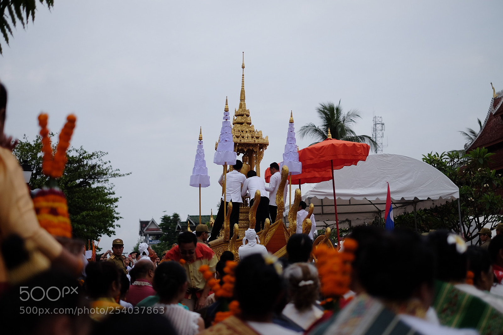 Fujifilm X-T1 sample photo. Prabang buddha image parade photography