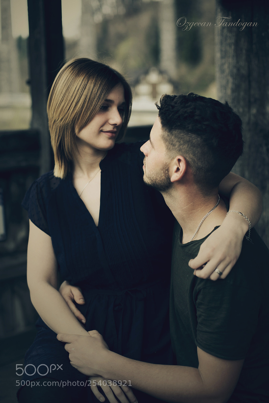 Canon EOS 5D Mark II sample photo. Nice couple photography