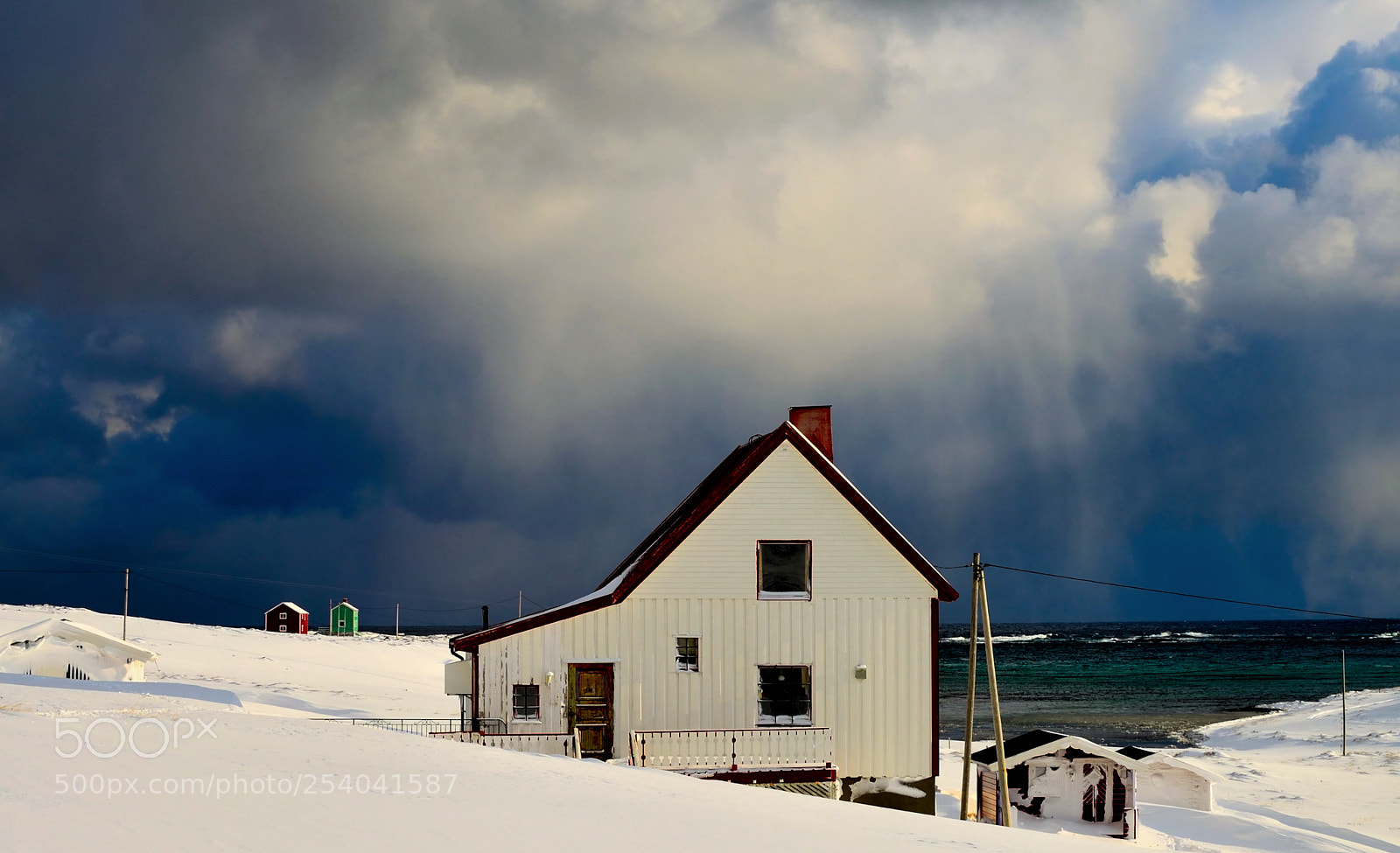 Nikon D5100 + Nikon AF-S DX Nikkor 35mm F1.8G sample photo. Storm ahead! photography