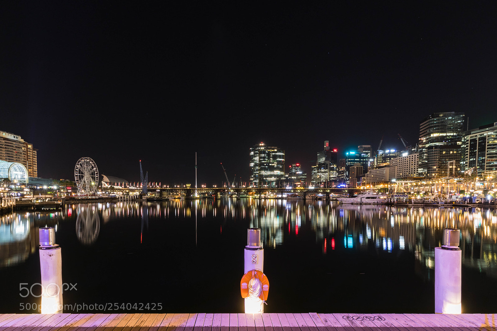 Canon EOS 800D (EOS Rebel T7i / EOS Kiss X9i) sample photo. Night darling harbour photography
