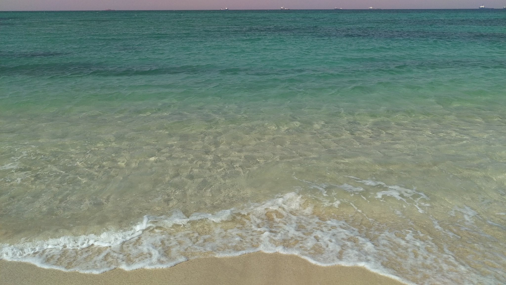HTC ONE M9 sample photo. Seashore in the sun photography