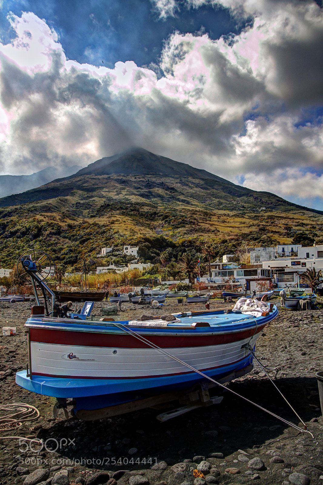 Canon EOS 500D (EOS Rebel T1i / EOS Kiss X3) sample photo. Colours of stromboli photography
