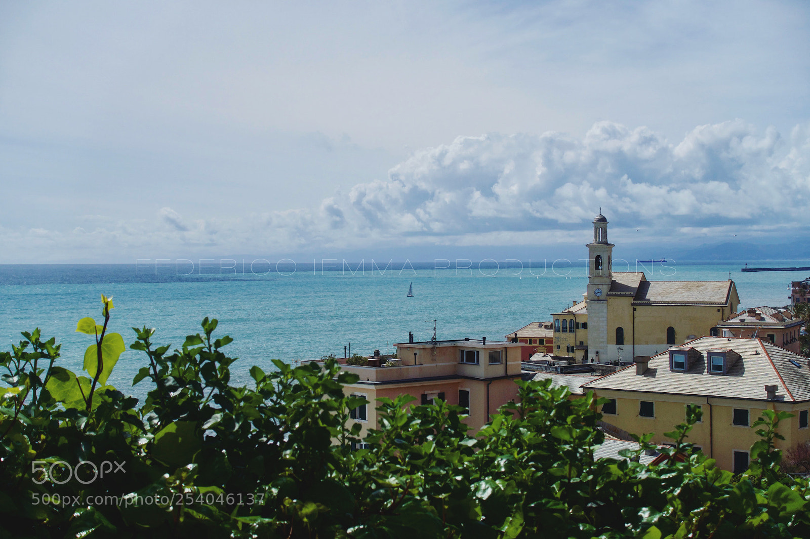 Sony Cyber-shot DSC-RX100 III sample photo. Back side of boccadasse photography