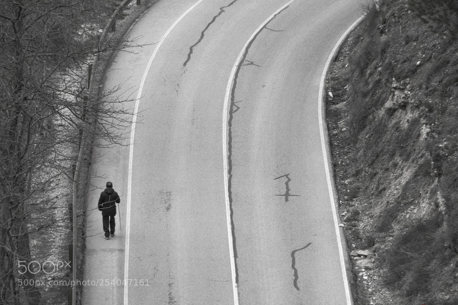 Canon EOS 550D (EOS Rebel T2i / EOS Kiss X4) sample photo. Walking to nowhere photography