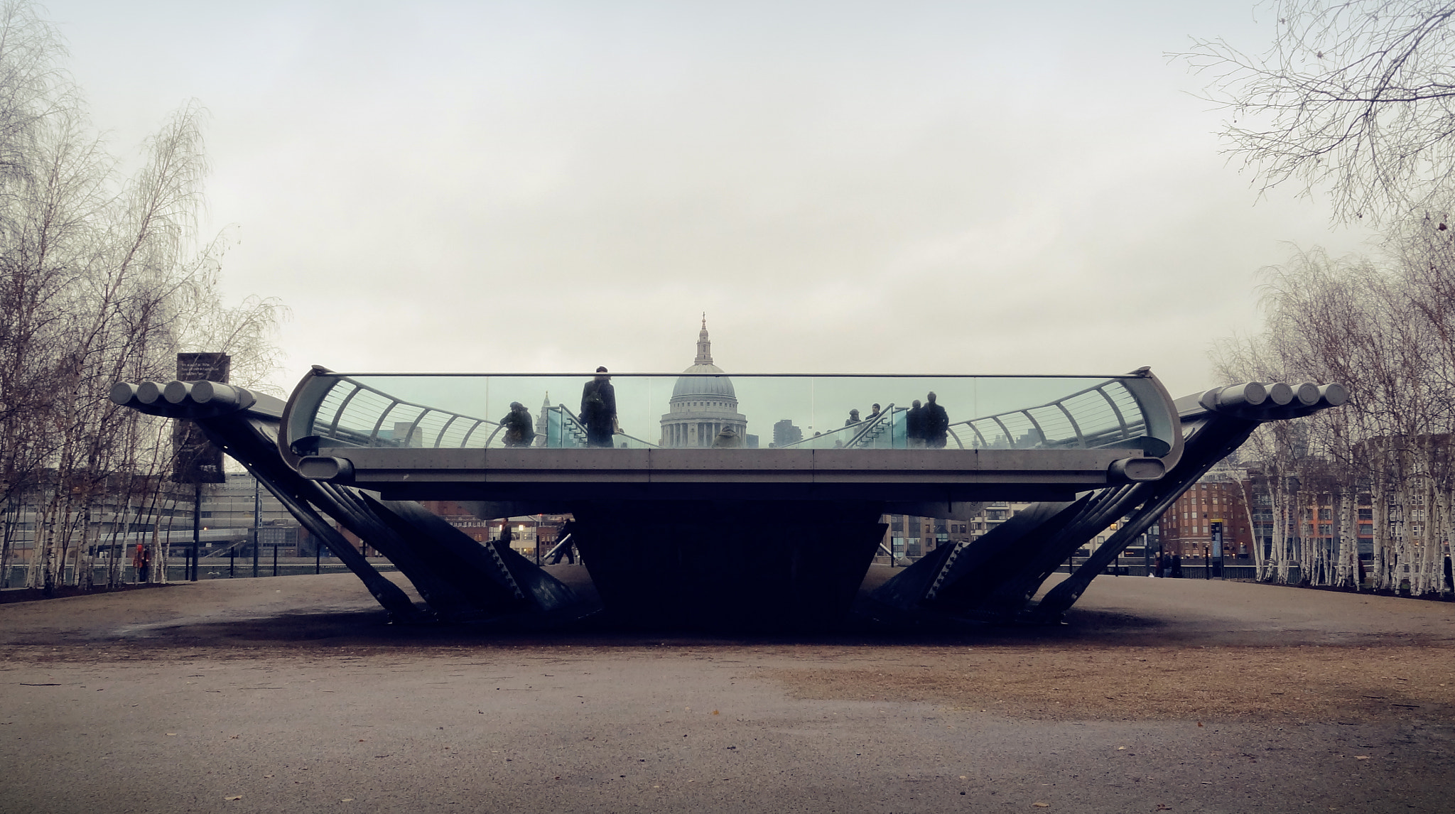 Sony Cyber-shot DSC-HX7V sample photo. Millenium bridge, london photography