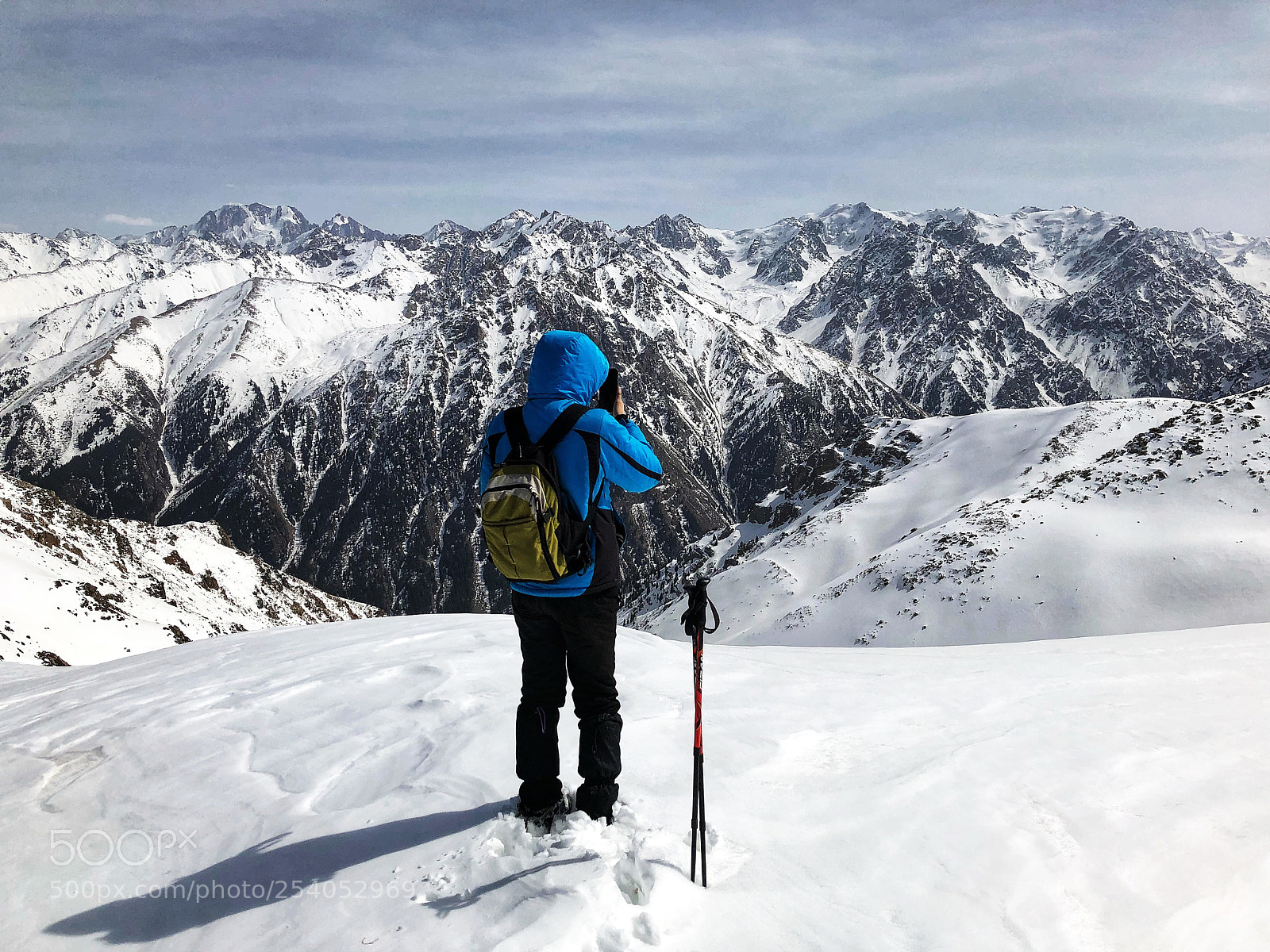 Apple iPhone X sample photo. Traveller in mountains photography