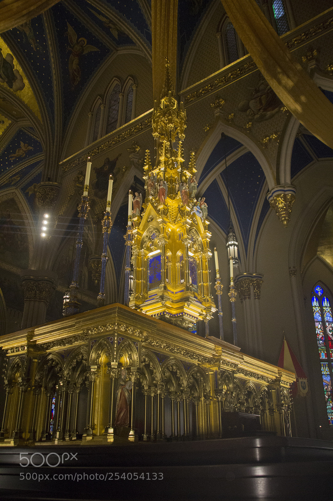 Canon EOS 1200D (EOS Rebel T5 / EOS Kiss X70 / EOS Hi) sample photo. The golden altar. photography