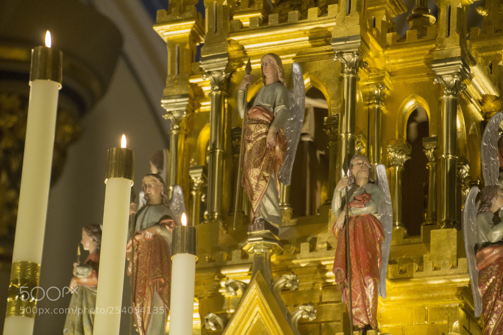 Canon EOS 1200D (EOS Rebel T5 / EOS Kiss X70 / EOS Hi) sample photo. Golden with red angels. photography