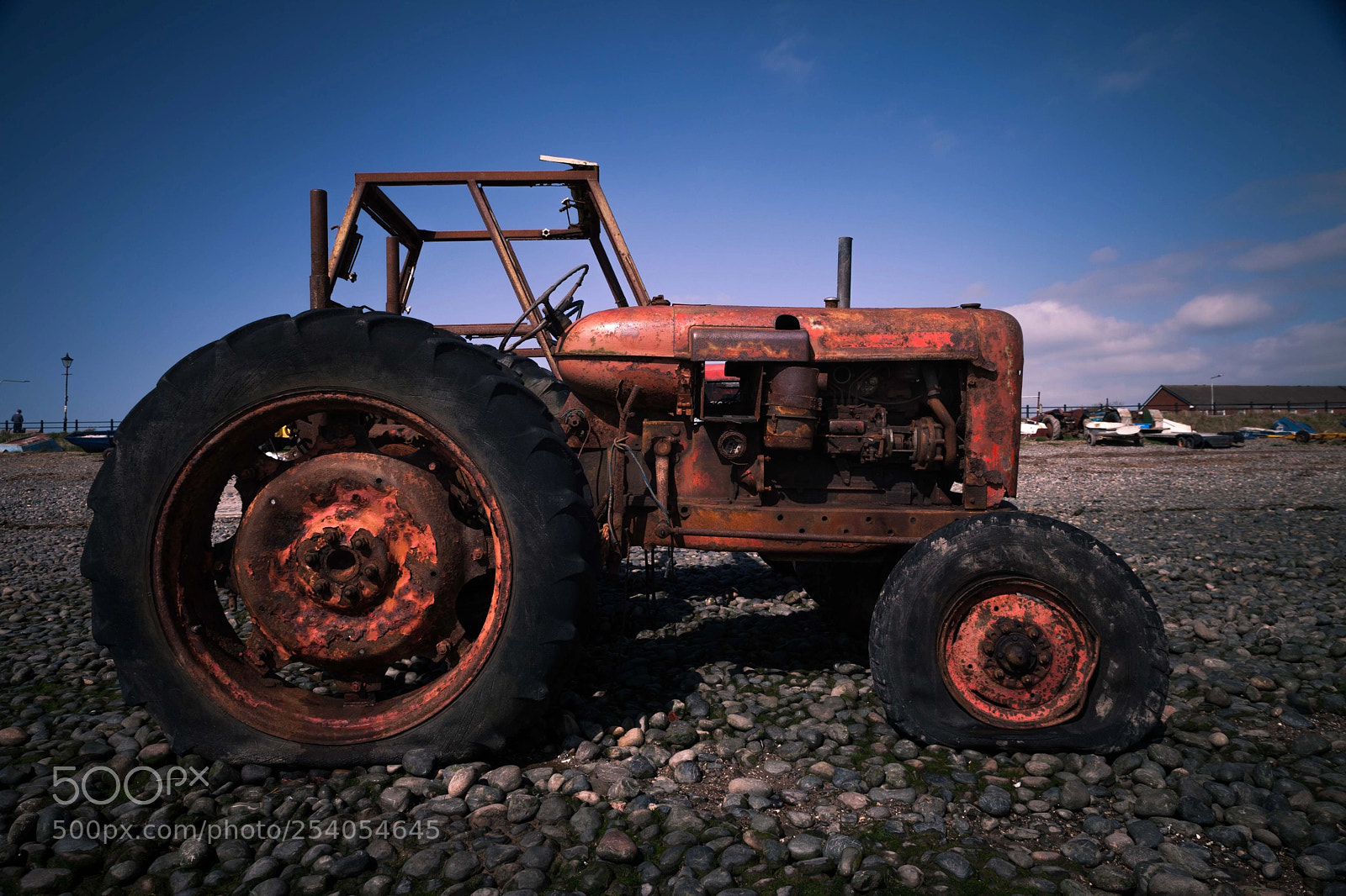 Canon EOS 5D Mark II sample photo. Rusty beach tractor photography