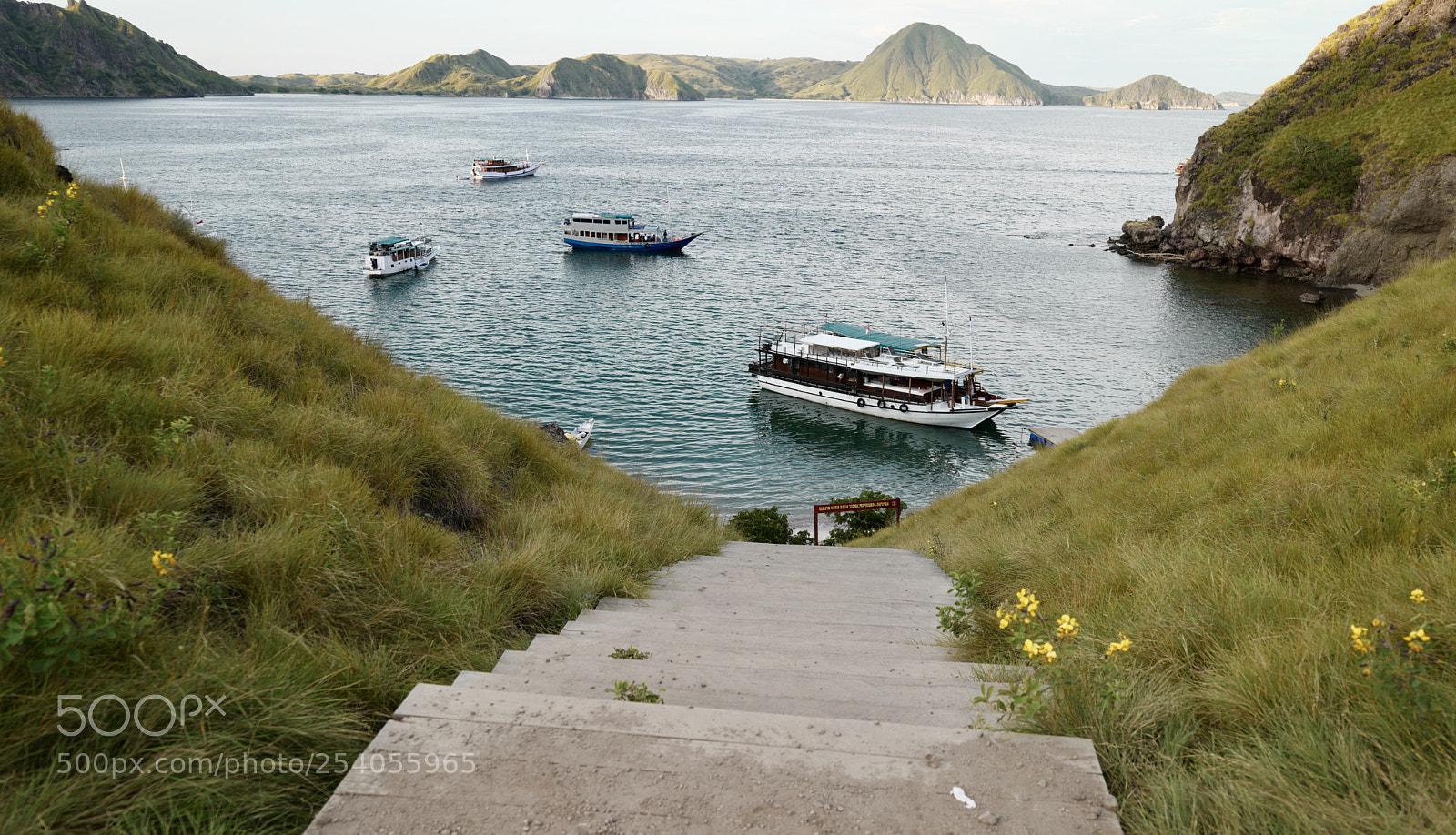 Leica SL (Typ 601) sample photo. Labuan bajo photography