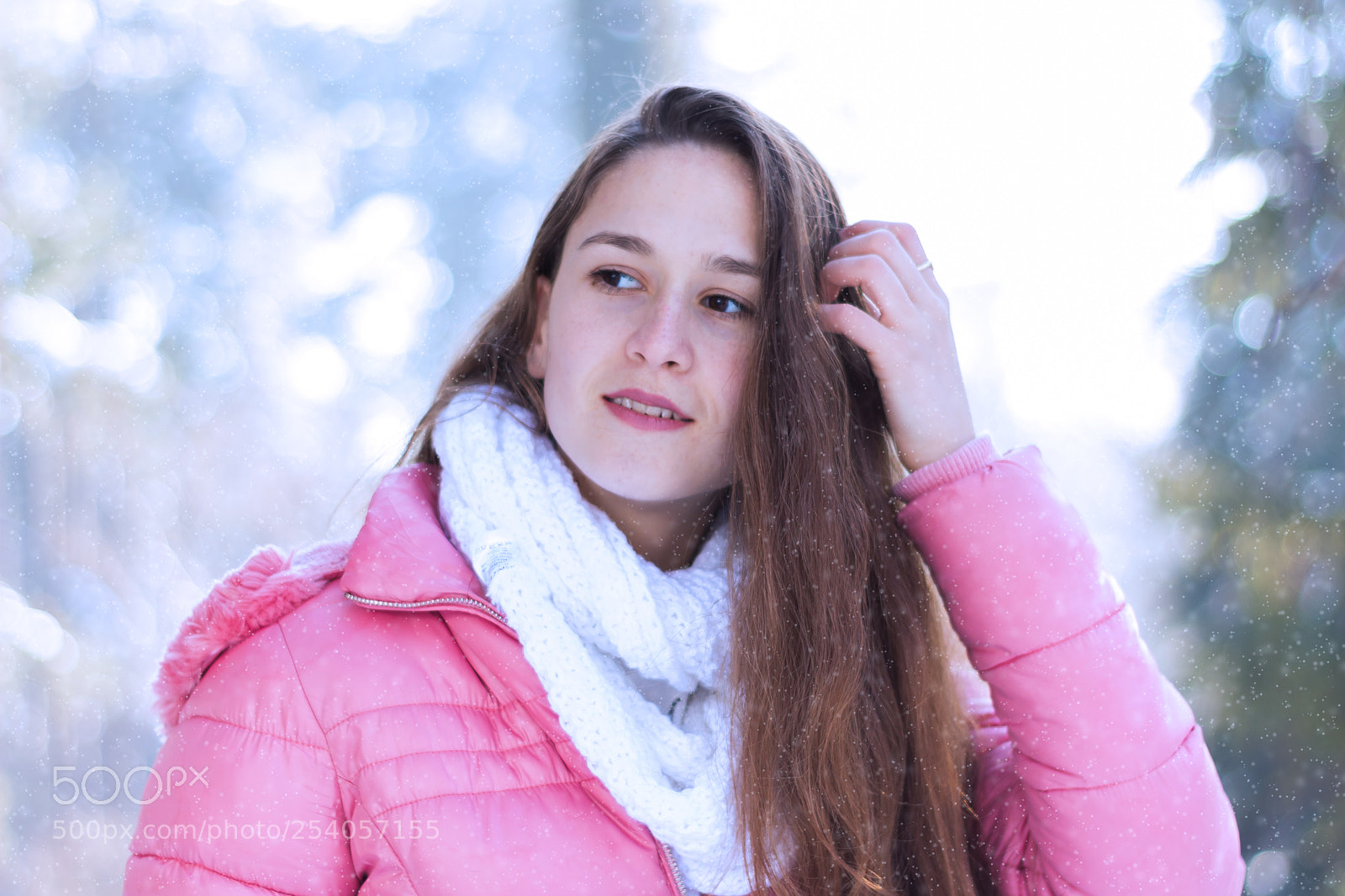 Canon EOS 1300D (EOS Rebel T6 / EOS Kiss X80) sample photo. Winter portraits photography