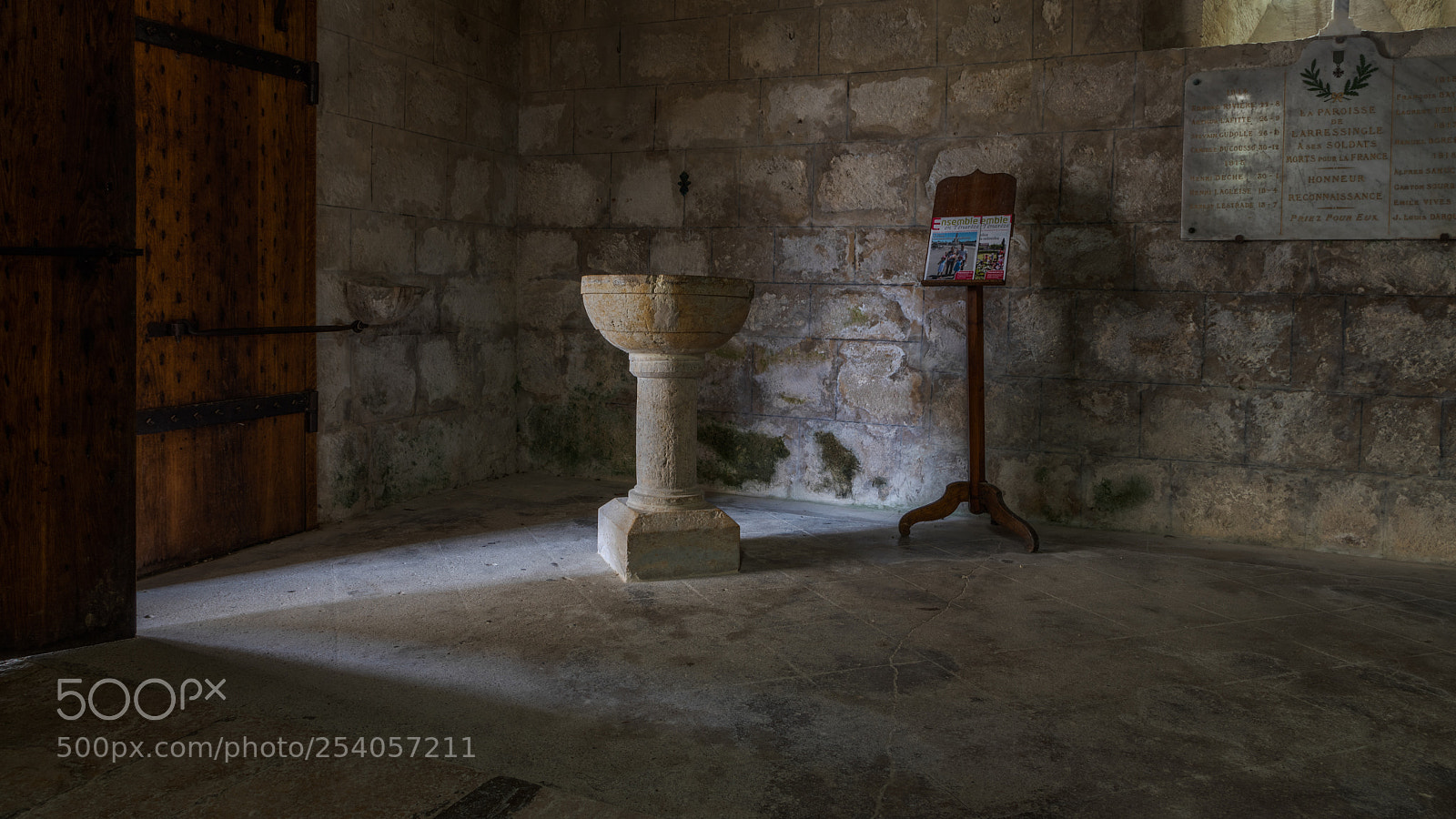 Canon EOS 5D Mark IV sample photo. Larressingle, france's most beautiful photography